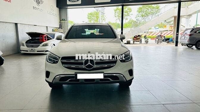 Mercedes GLC200 4 Matic V1 2022 trắng cực đẹp