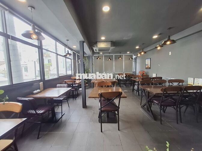 Sang lại mặt bằng Q.1vị trí đẹp!Ngành hàng ăn uống,cà phê, startup F&B
