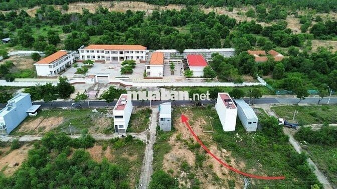 Tái Định Cư Đất Lành Đối diện Trường Tiểu Học Giá Tốt