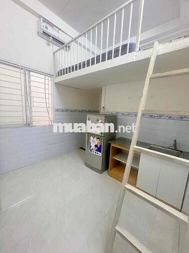 PHÒNG TRỌ GÁC CÓ CỬA SỔ TRỜI - FULL NỘI THẤT GẦN NHÀ GA T3