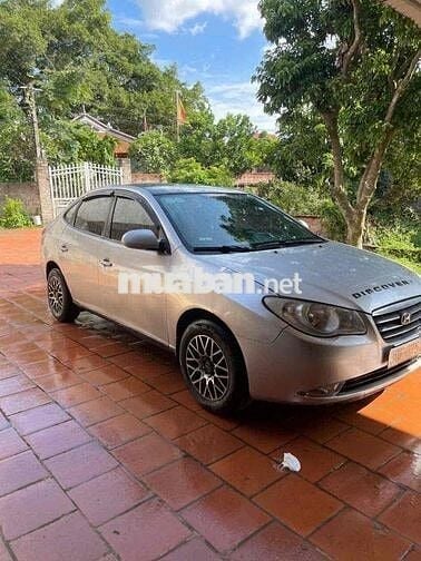 Hyundai Elantra 2009 1.6 MT - 30 km