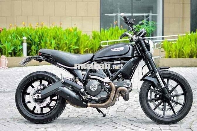 cần bán scrambler 800 hqcn biển hn giá siêu rẻ