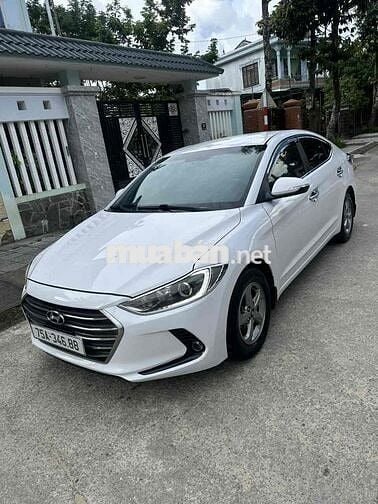 Hyundai Elantra 2016 1.6 MT