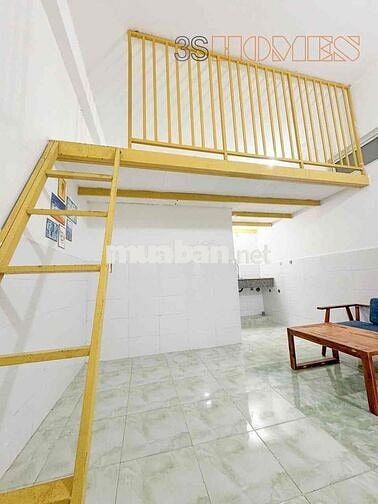 Phòng gác lửng trống ở liền gần Cộng Hoà