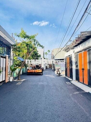 Bán đất ở hoàn toàn 168m2 kiệt 5m thảm nhựa Hoàng Văn Thái