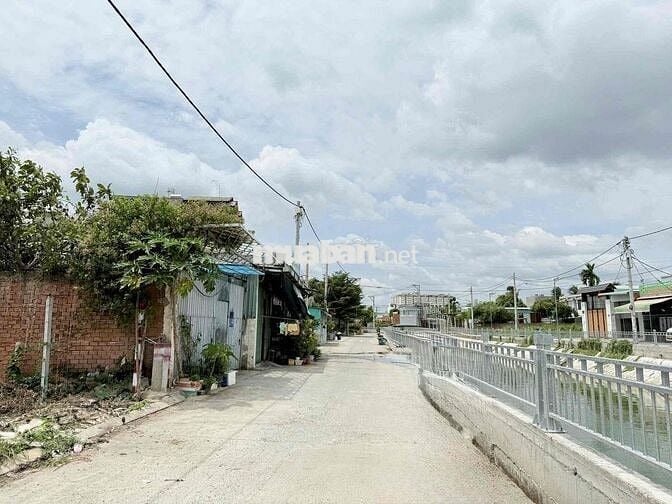 Bán đất mặt tiền thạnh lộc 28 ngay ngã tư ga quận 12 giá rẻ