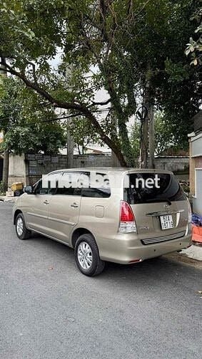 Toyota Innova 2011 V - 180000 km