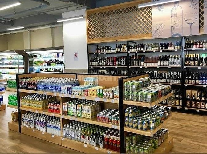 CỬA HÀNG TUYỂN 4 BẠN NHÂN VIÊN BÁN HÀNG-ĐÓNG GÓI-THU NHÂN-DỌN DẸP 