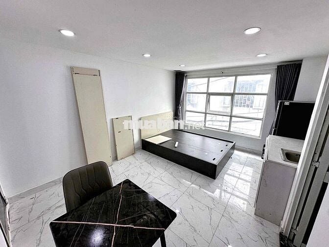 Studio cửa sổ lớn ngay công viên Lê Thị Riêng Quận 10
