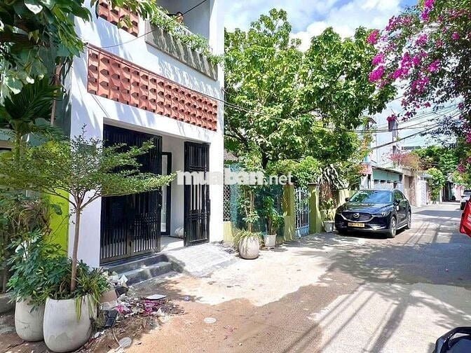Bán nhà 3 tăng kiêt ô tô 6m Hà Huy Tâp, nội thất  đi kèm