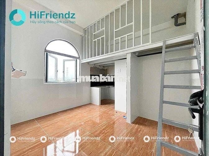 NGAY NGUYỄN TẤT THÀNH MỚI KENG GÁC CAO CỬA SỔ TRỜI THOÁNG MÁT LUÔN