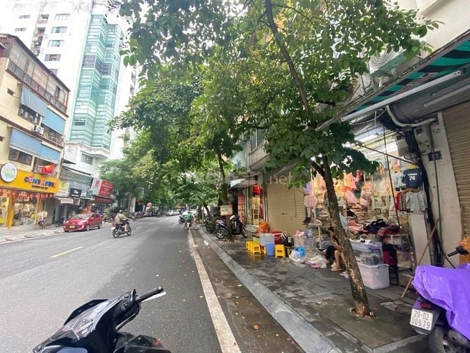 Mặt phố HOA LƯ gần Vincom Bà Triệu 2 tầng MT 5,5m chỉ 9tr vào ngay