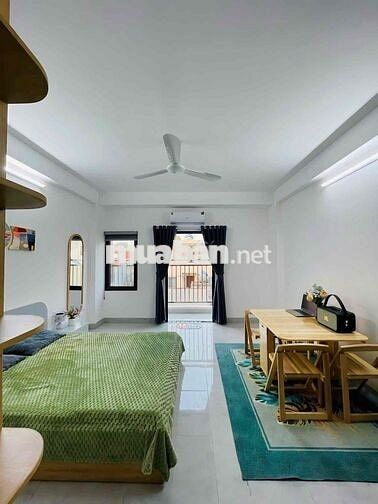 Phòng 40m2, ban công lớn, Phan Xích Long, Phú Nhuận, gần Q1, Q3