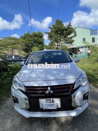 Mitsubishi Attrage 2023 Premium 1.2 CVT - 68000 km