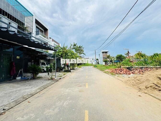 Bán đất Bá Giáng 6, khu Bá Tùng- Hoà Quý 3Tỷ8 vị trí đẹp