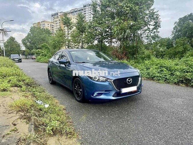 Mazda 3 2018 1.5 AT Sedan - 90000 km