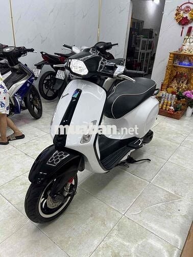 Vespa 2020 đèn led động cơ iget phanh ABS máy móc