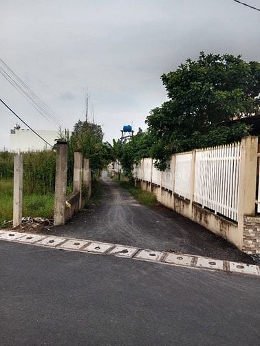 Cách Cầu Tân Bửu 10 phút chạy xe