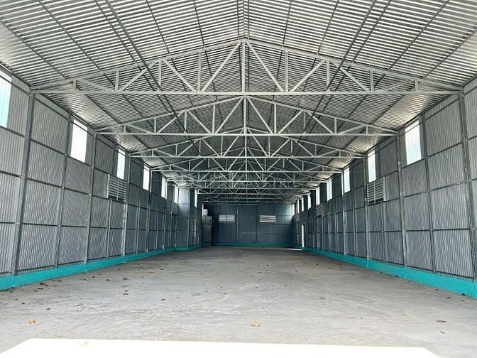 Kho Xưởng 306,8m2, có 200m2 thổ, SHR, Thái Mỹ, Giá Chỉ 900tr.