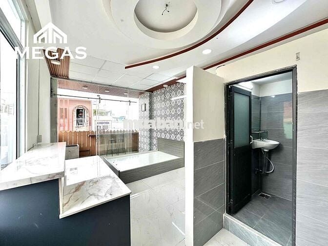 CĂN HỘ BAN CÔNG RIÊNG SẴN NỘI THẤT NEW 100%