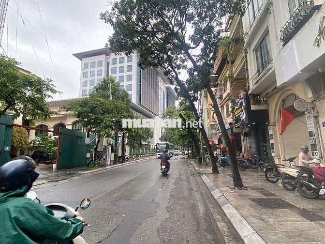 Nhà Ông Ích Khiêm 43m2-7 Tầng thang Máy - Ô tô đỗ cửa -Giá 18 Tỷ
