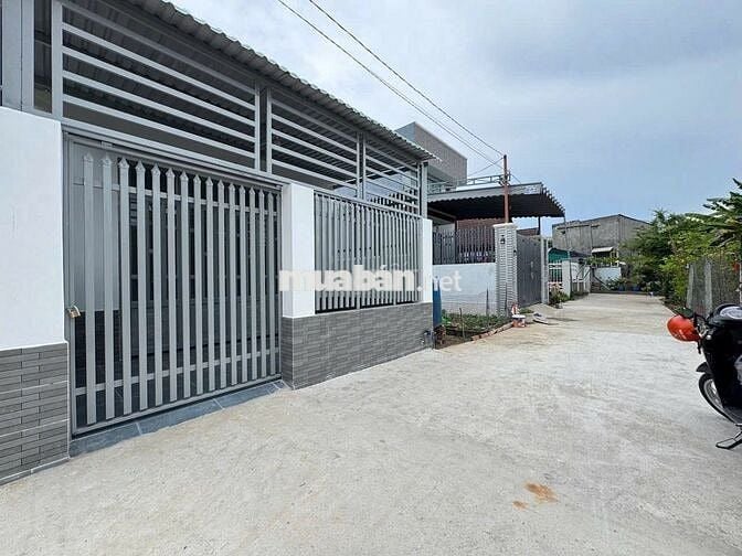 Bán gấp căn nhà ở Đ. Lê Thị Sắc , Tân Phú Trung 116,6m2 SHR giá 910tr