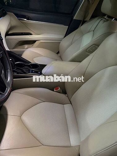 Toyota Camry 2021 2.5Q - 63000 km