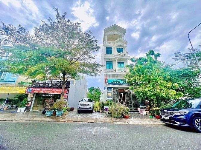 Em còn có đúng lô này để làm lại cuộc đời thôi mong anh chị quan tâm