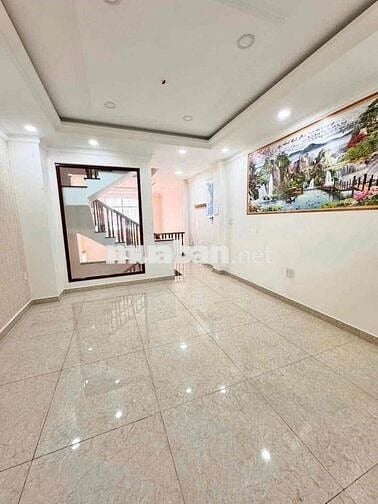 CHO THUÊ NHÀ QL 13 HIỆP BÌNH PHƯỚC 4 TẦNG GẦN CHỢ ĐẦU MỐI GIÁ CHỈ 14tr