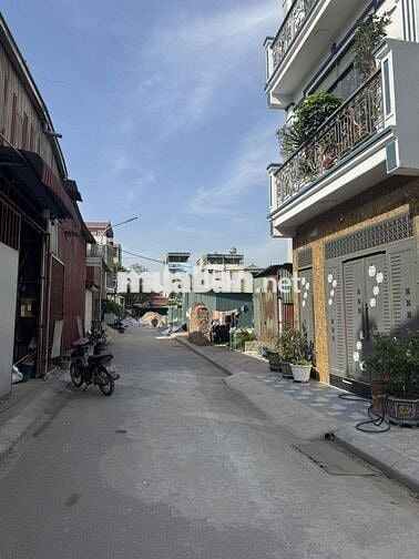Bán gấp đất đấu giá Đại Áng ô tô ,phân lô ,vỉa hè ,hiếm giá 6.8 tỷ