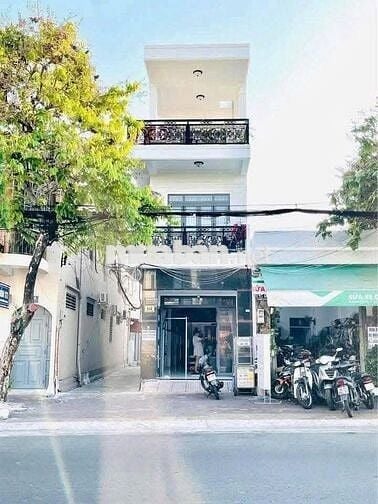 Nhà mặt tiền Nguyễn An Ninh, Vũng Tàu, kinh doanh tốt, 3 tầng.