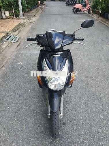 Click đời 2011 chính chủ máy êm zin đủ chức năng