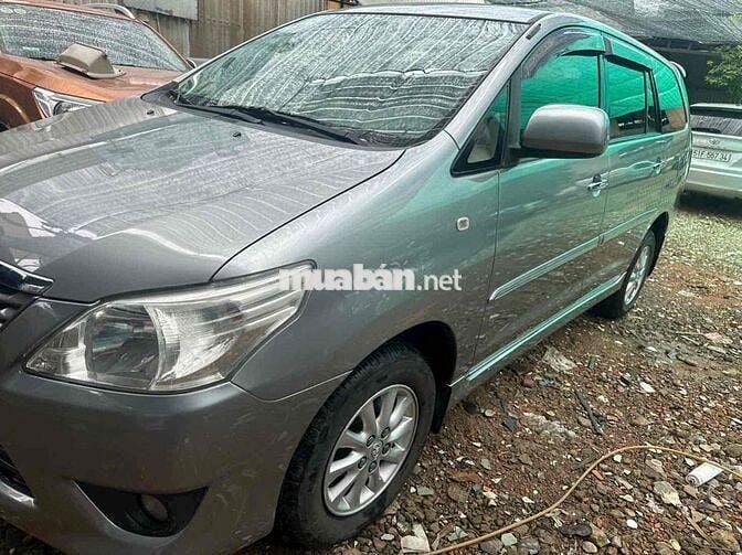 Toyota Innova 2011 V - 90000 km