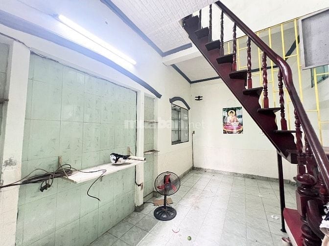 Cho thuê nhà nguyên căn Hồ Hảo Hớn Q1