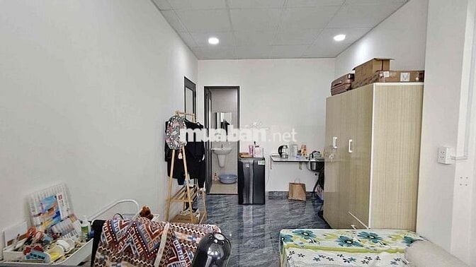 Phòng mới xây sạch đẹp gần cầu Nguyễn Văn Cừ thuận tiện cho đi lại