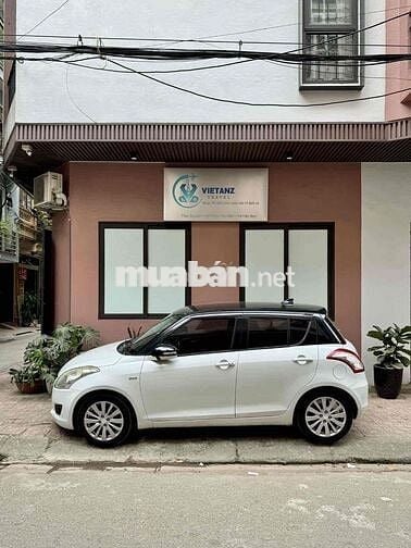 Suzuki Swift 2016 1.4 AT - 50000 km