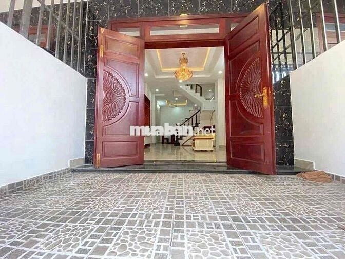 Cho Thuê Nhà Sạch Sẻ DT 180m2 1Trệt 2Lầu 4Pn 4Wc Sân Xe Máy Hẻm Xe Tải