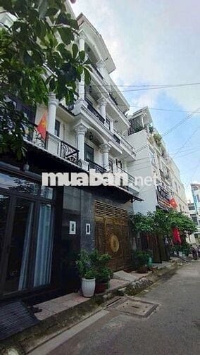 NHÀ TRỆT 3 LẦU 5PN HẺM XE HƠI GẦN UBND HIỆP BÌNH