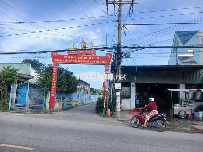 Nhà mặt tiền đường Xóm Dừa gần Chợ Thạnh Phú