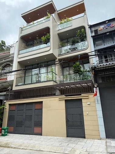 NHÀ ĐÔI ĐƯỜNG SỐ 42 Q6 (8X18) 3 LẦU. ĐỐI DIỆN CÔNG VIÊN. CHỈ 25 TỶ