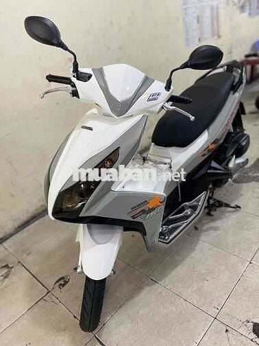 AB 125 xe đẹp màu giống cà vẹt xe