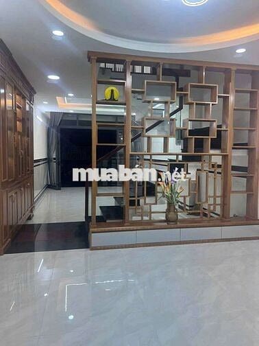 Nhà đẹp mới tinh, đường thông 6m. 5pn 5wc .vp cty, gd, onlie