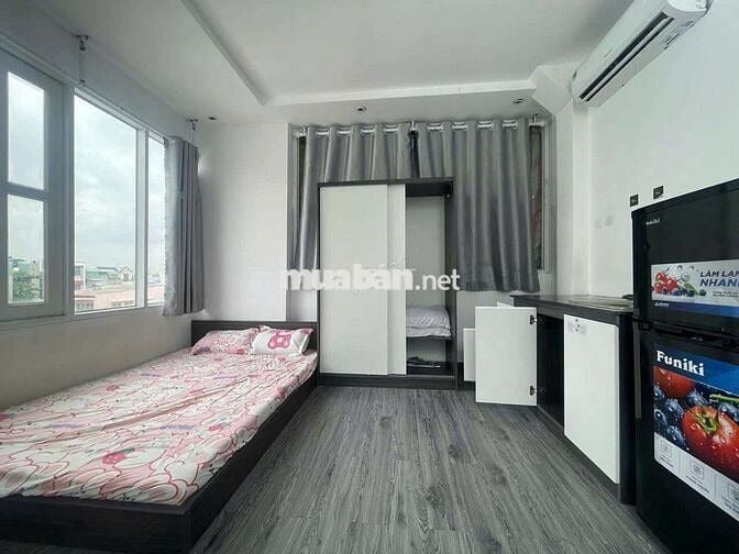 Cho thuê phòng ban công, full nội thất, 35m2, 5.8tr, Nguyễn Gia Trí