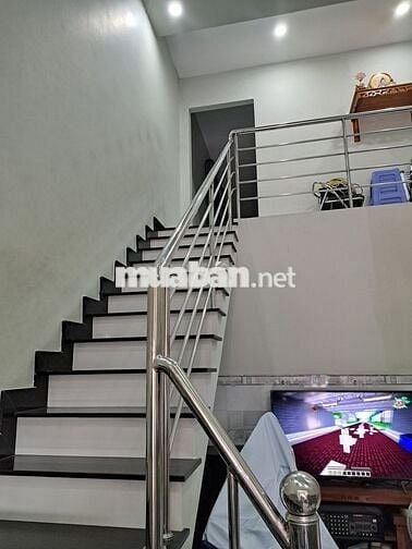 Bán nhà gấp thông ra phạm đăng giảng và lê đức anh.