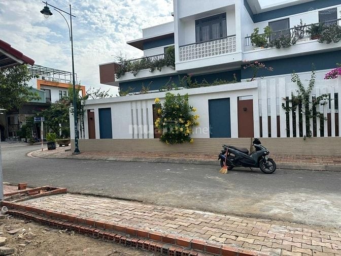 Đất chính chủ DT 90m2, giá 1 tỷ 890 triệu Vĩnh Phú 10, Thuận An, TPHCM