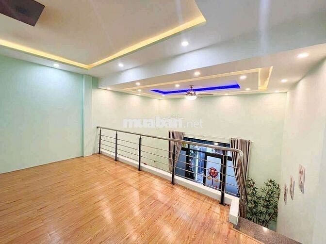 Nhà 2 tầng sát CMT8 – Giá Chỉ 2.89 Tỷ