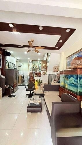 GIẢM SÂU 20 TRIỆU GIÁ 4 TỶ 2 VỊ TRÍ ĐẸP ĐNAG CHO THUÊ 12 TRIỆU/ THÁNG