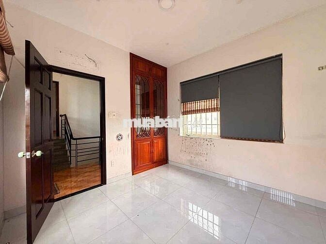 hiếm nhà 3 lầu khu Bình Thọ gần chợ Bắc Ninh, đh Kĩ thuật 4pn hẻm oto