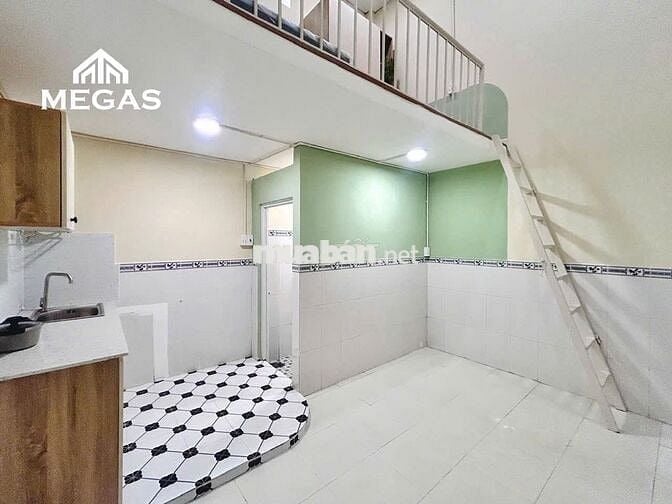Phòng gác cao 2m- diện tích 30m2- Ngay đường Đặng Văn Bi, Ga Bình Thái