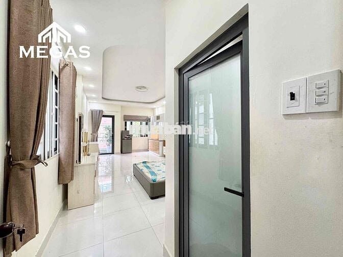 Cho Thuê Căn Hộ Ban Công - Thoáng Mát Ngay Trung Tâm Quận 10